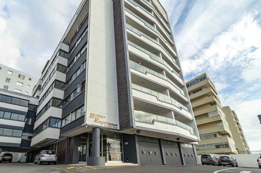 3 Bedroom Property for Sale in Sea Point Western Cape